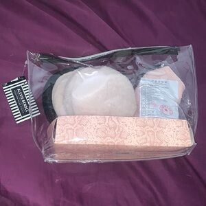 Alexis bendel fashion mask pouch .pink